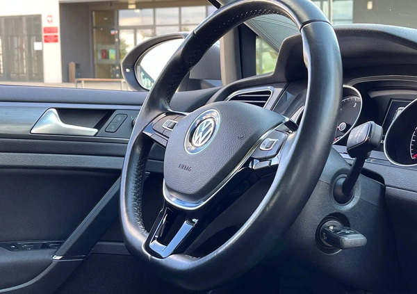 Volkswagen Golf cena 46500 przebieg: 170000, rok produkcji 2020 z Wrocław małe 781